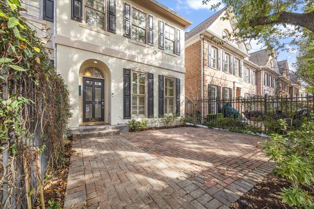 5160 Chevy Chase Drive, Houston, TX 77056