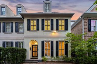 5160 Chevy Chase Drive, Houston, TX 77056