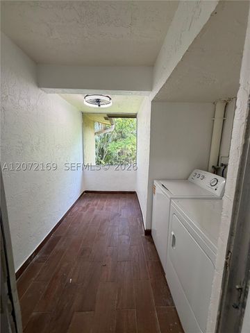 11101 Royal Palm Blvd 203, Coral Springs, FL 33065
