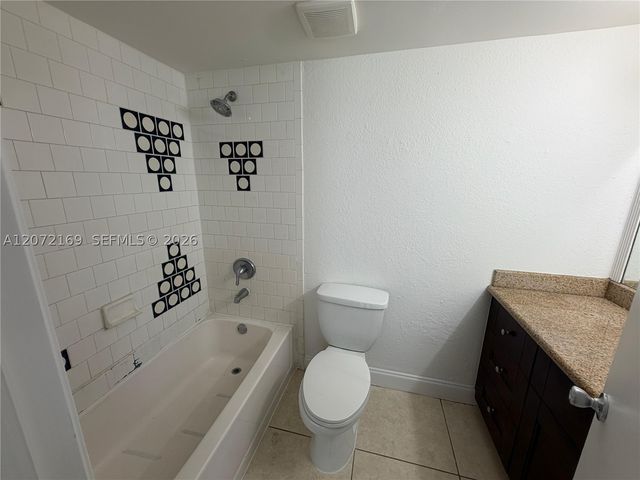 11101 Royal Palm Blvd 203, Coral Springs, FL 33065