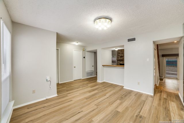 9018 BRICKWOOD, San Antonio, TX 78250