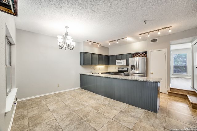 9018 BRICKWOOD, San Antonio, TX 78250