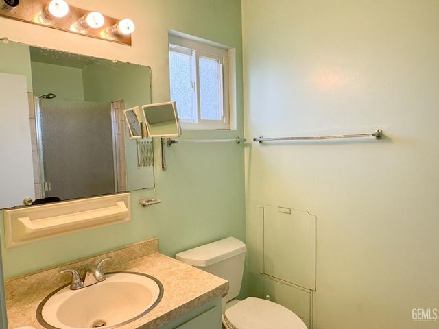 5104 Lowen Avenue, Bakersfield, CA 93309