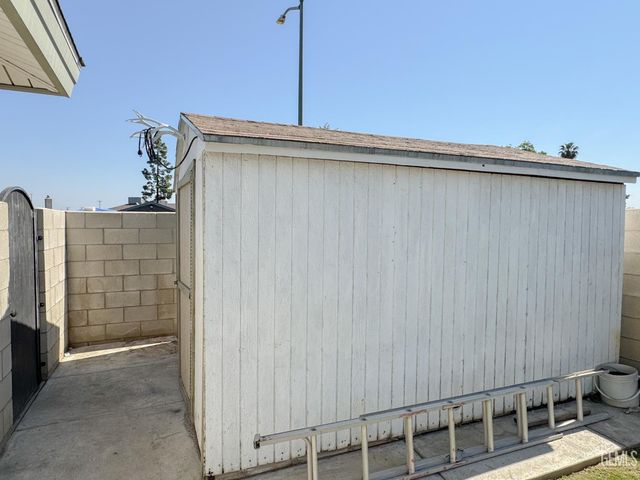 5104 Lowen Avenue, Bakersfield, CA 93309