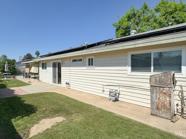 5104 Lowen Avenue, Bakersfield, CA 93309