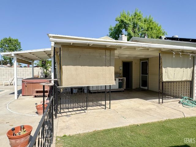 5104 Lowen Avenue, Bakersfield, CA 93309
