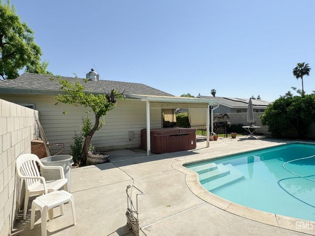 5104 Lowen Avenue, Bakersfield, CA 93309