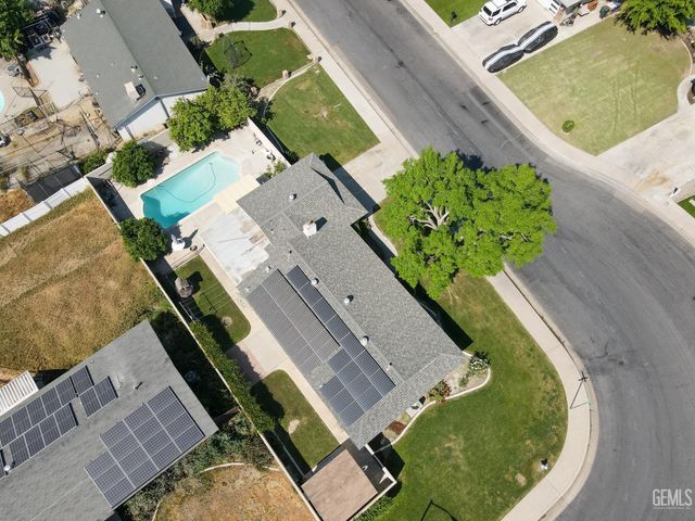 5104 Lowen Avenue, Bakersfield, CA 93309