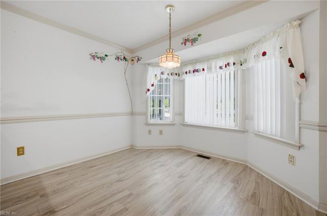 8 Lake Erie CT, Hampton, VA 23669