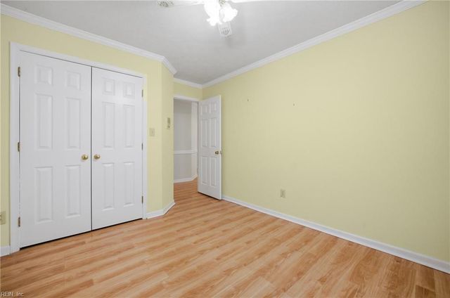 8 Lake Erie CT, Hampton, VA 23669