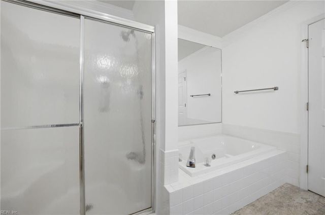 8 Lake Erie CT, Hampton, VA 23669