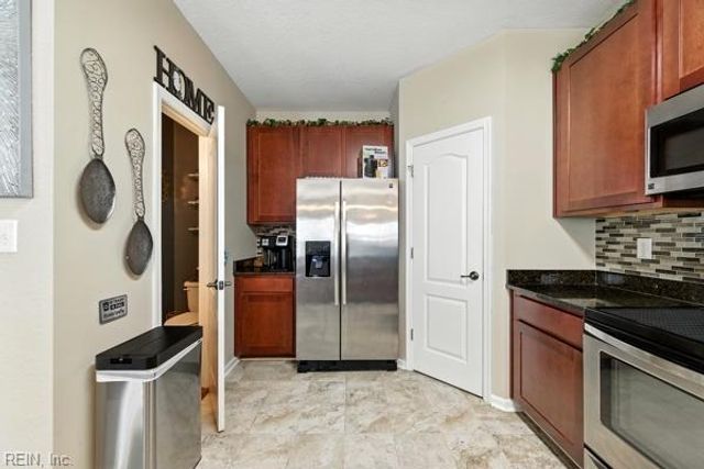 329 Fountain WAY, Hampton, VA 23666