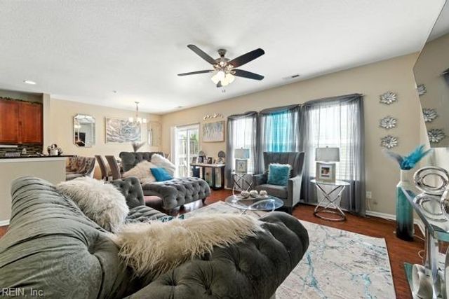 329 Fountain WAY, Hampton, VA 23666
