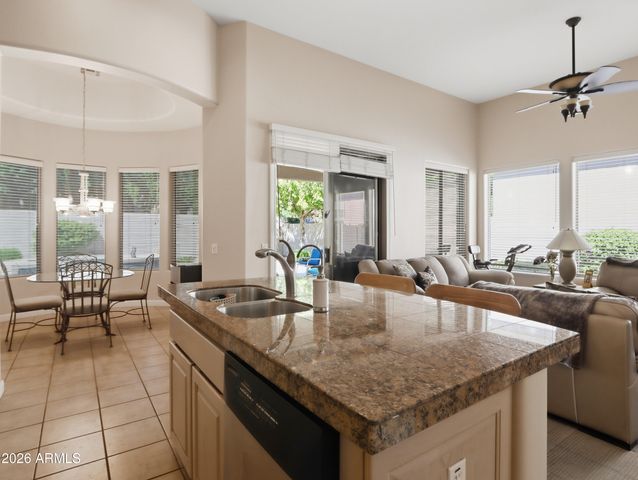 8712 N 73rd Way, Scottsdale, AZ 85258