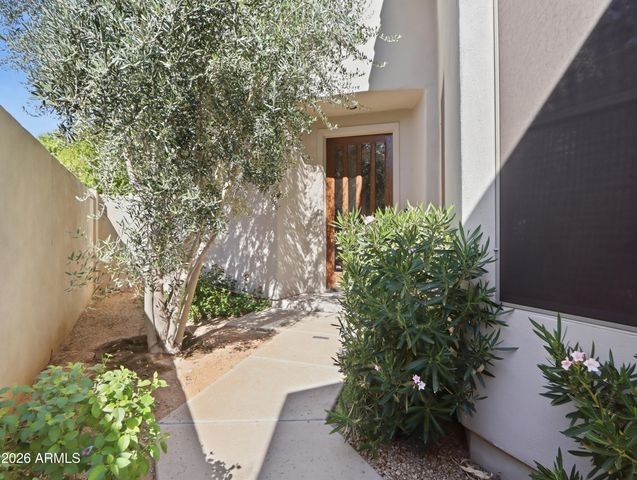 8712 N 73rd Way, Scottsdale, AZ 85258