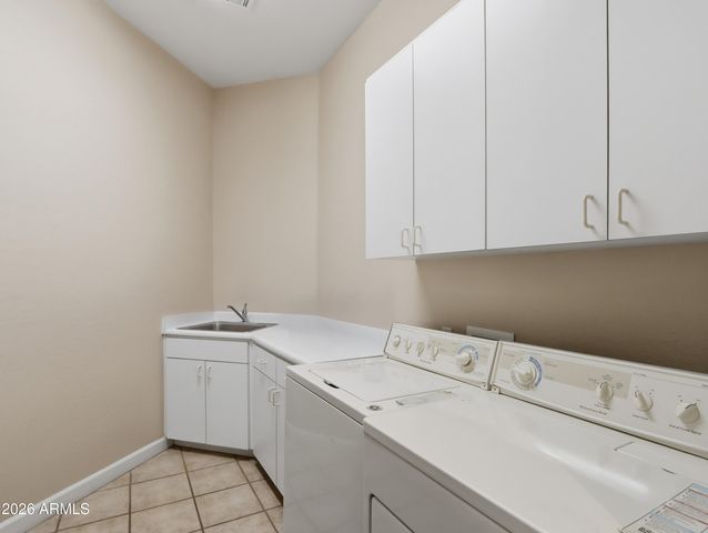 8712 N 73rd Way, Scottsdale, AZ 85258