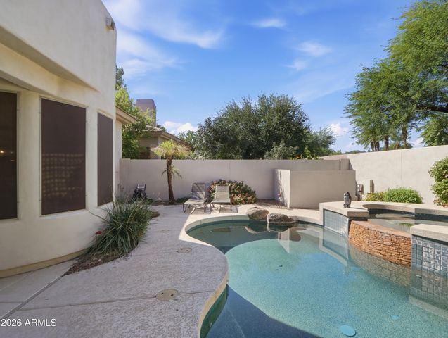 8712 N 73rd Way, Scottsdale, AZ 85258