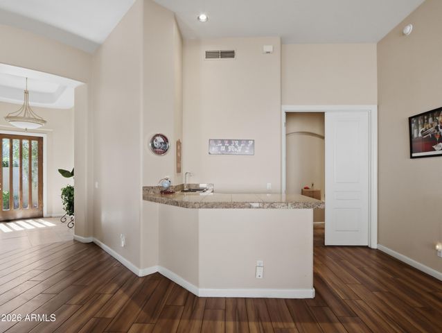 8712 N 73rd Way, Scottsdale, AZ 85258