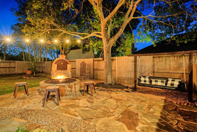 1811 Oakbrook Circle, Pearland, TX 77581