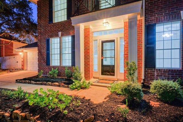 1811 Oakbrook Circle, Pearland, TX 77581