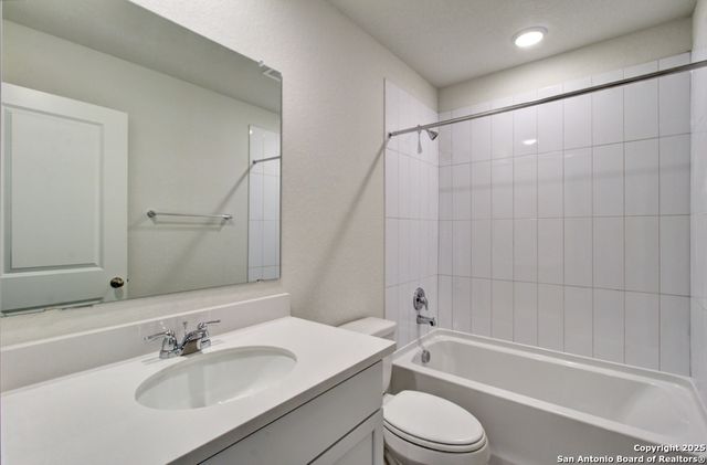 960 Tornado Ridge, New Braunfels, TX 78130