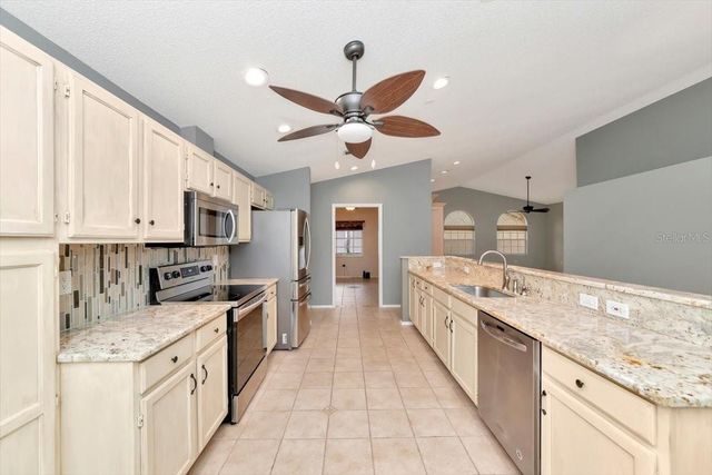 4734 RAINTREE STREET CIRCLE E, Bradenton, FL 34203