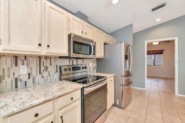 4734 RAINTREE STREET CIRCLE E, Bradenton, FL 34203