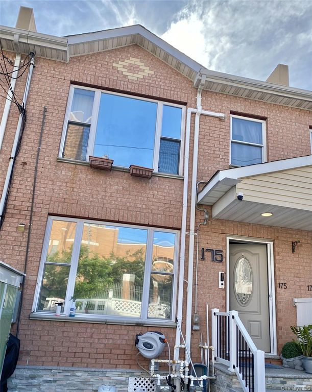 175 beach 29 street, Far Rockaway, NY 11691