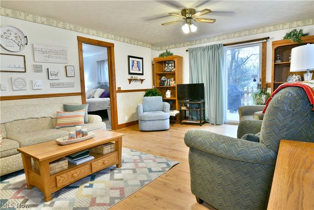 728 Potic Drive, Leavittsburg, OH 44430