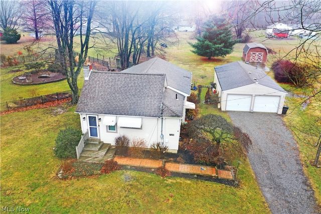 728 Potic Drive, Leavittsburg, OH 44430