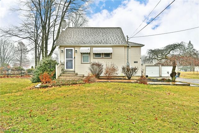 728 Potic Drive, Leavittsburg, OH 44430