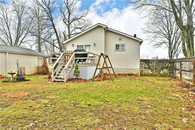 728 Potic Drive, Leavittsburg, OH 44430