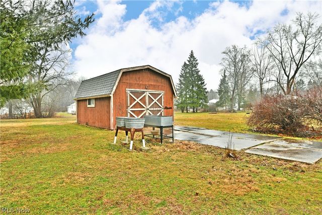 728 Potic Drive, Leavittsburg, OH 44430