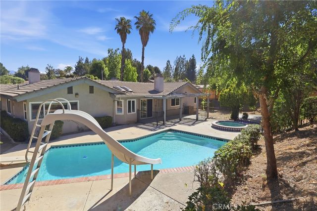 620 Valley View Drive, Redlands, CA 92373