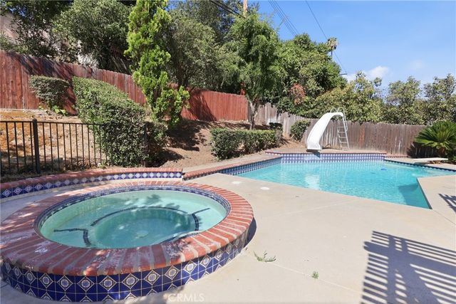 620 Valley View Drive, Redlands, CA 92373