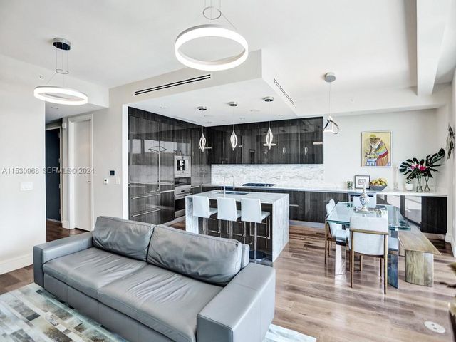 3250 NE 188th Street 207, Aventura, FL 33180