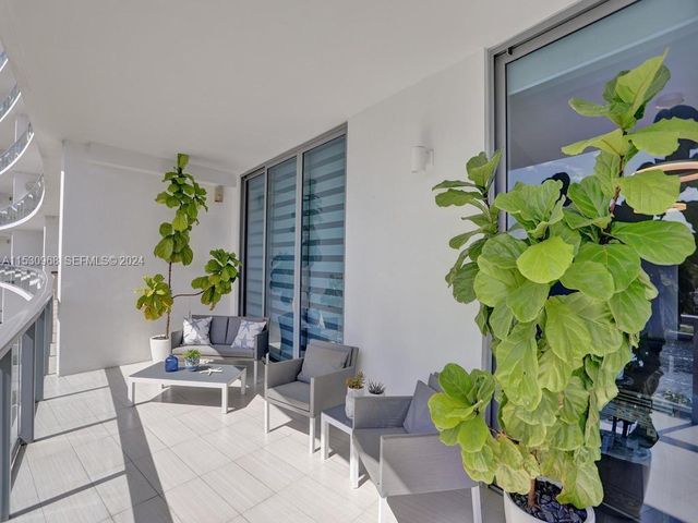 3250 NE 188th Street 207, Aventura, FL 33180