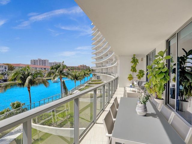 3250 NE 188th Street 207, Aventura, FL 33180