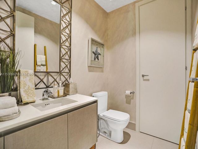 3250 NE 188th Street 207, Aventura, FL 33180