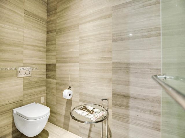 3250 NE 188th Street 207, Aventura, FL 33180