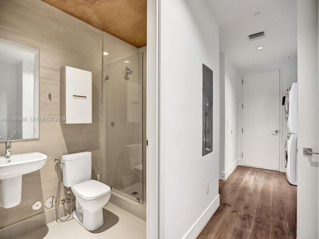 3250 NE 188th Street 207, Aventura, FL 33180