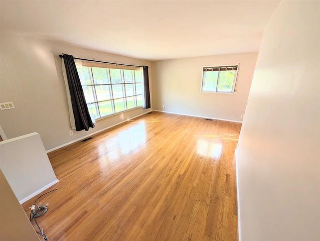 2734 Hampshire Road, Ann Arbor, MI 48104