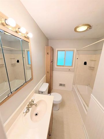2734 Hampshire Road, Ann Arbor, MI 48104