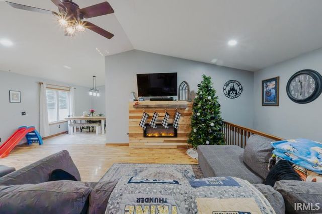 905 N 280 W, Angola, IN 46703