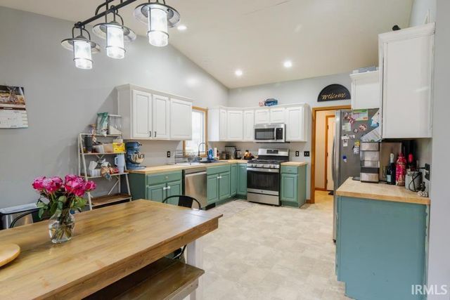 905 N 280 W, Angola, IN 46703