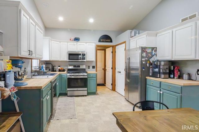 905 N 280 W, Angola, IN 46703