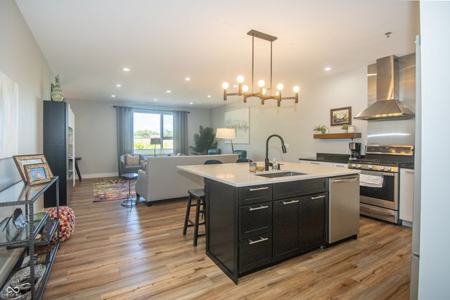 1014 Jackson Street, Columbus, IN 47201