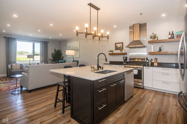 1014 Jackson Street, Columbus, IN 47201