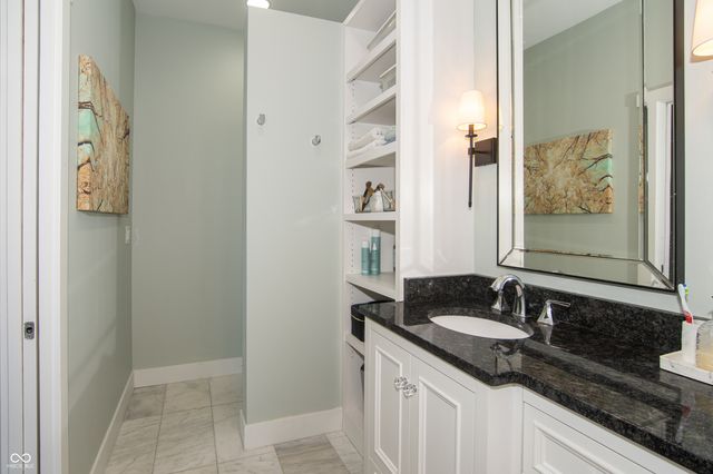 1014 Jackson Street, Columbus, IN 47201