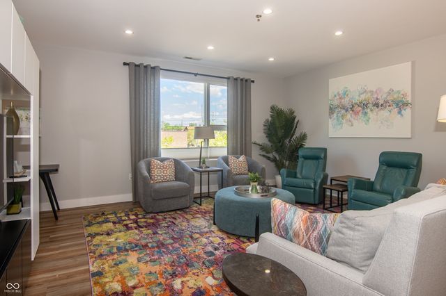 1014 Jackson Street, Columbus, IN 47201